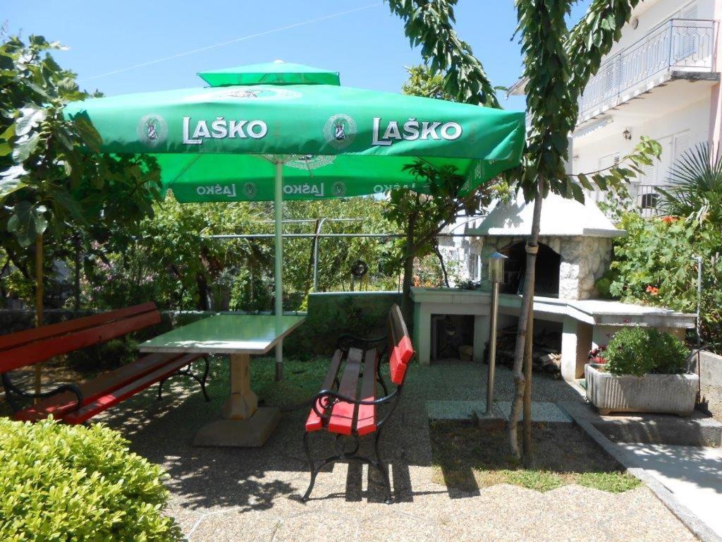Apartmani Braut Kornić Esterno foto