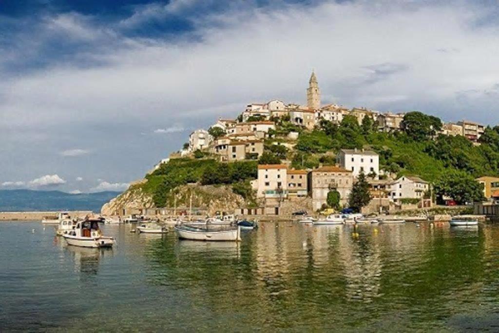 Apartmani Braut Kornić Esterno foto