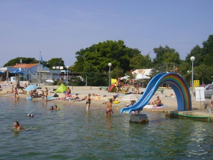 Apartmani Braut Kornić Esterno foto