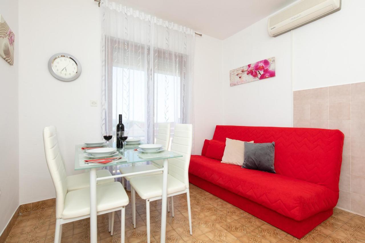 Apartmani Braut Kornić Esterno foto