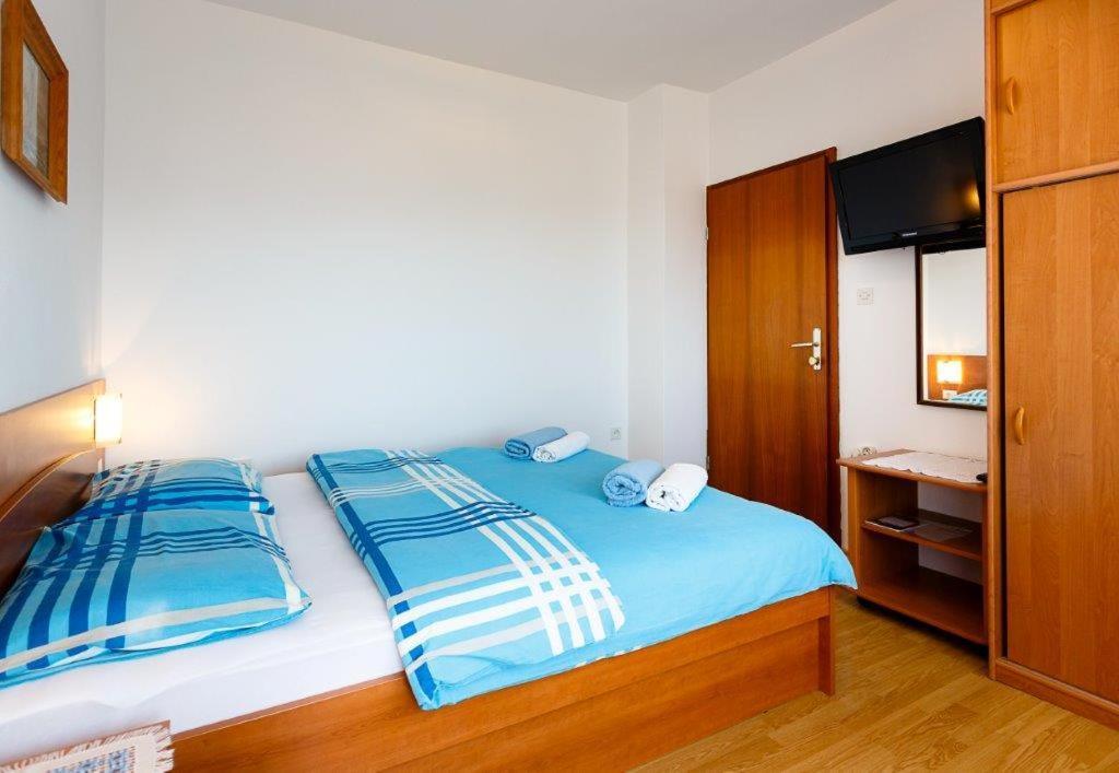 Apartmani Braut Kornić Esterno foto