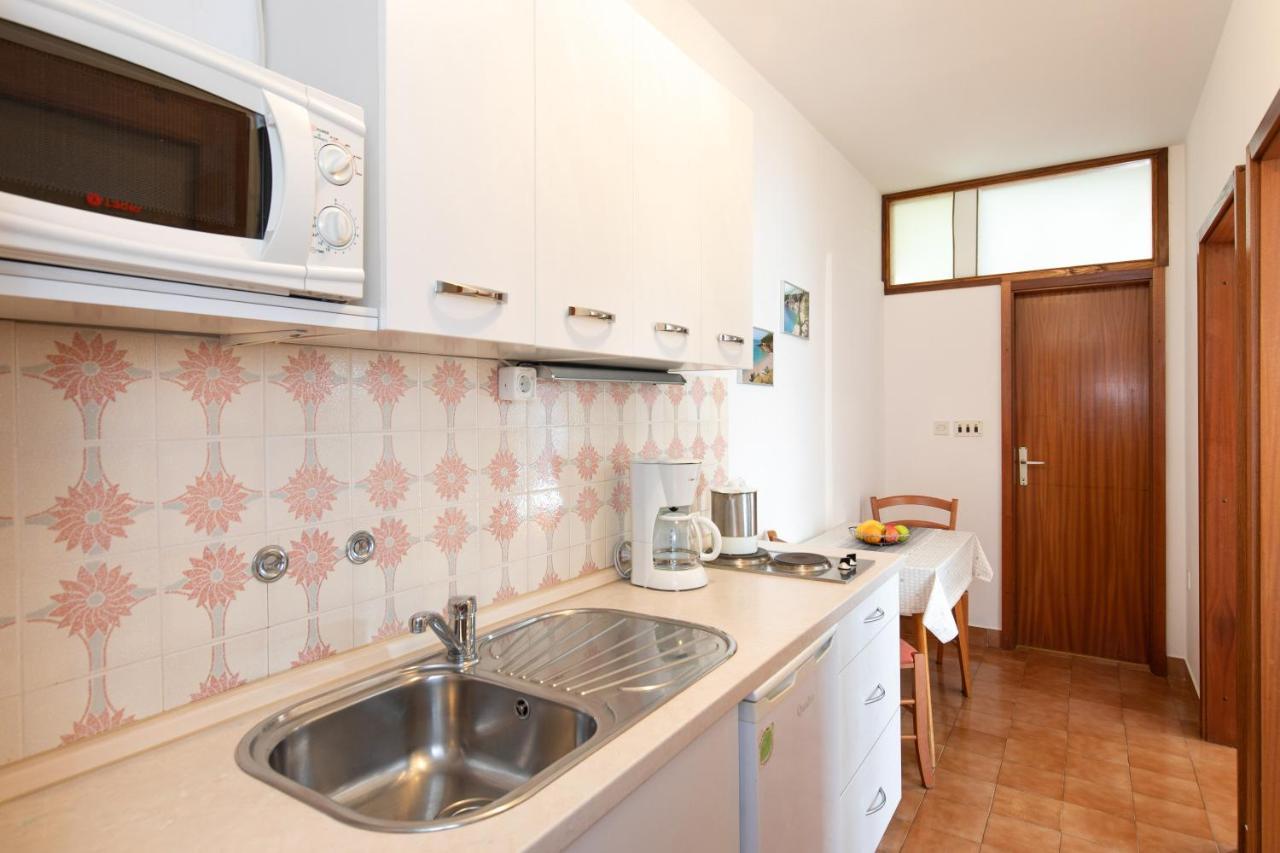Apartmani Braut Kornić Esterno foto