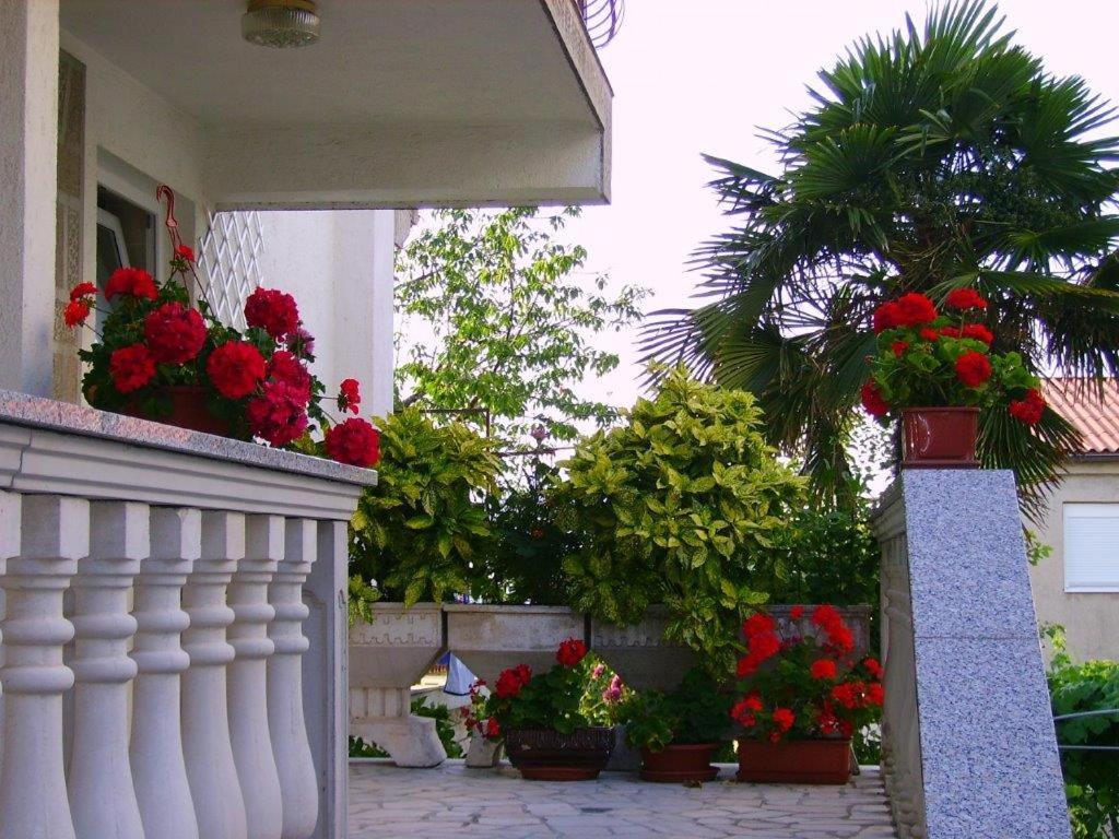 Apartmani Braut Kornić Esterno foto