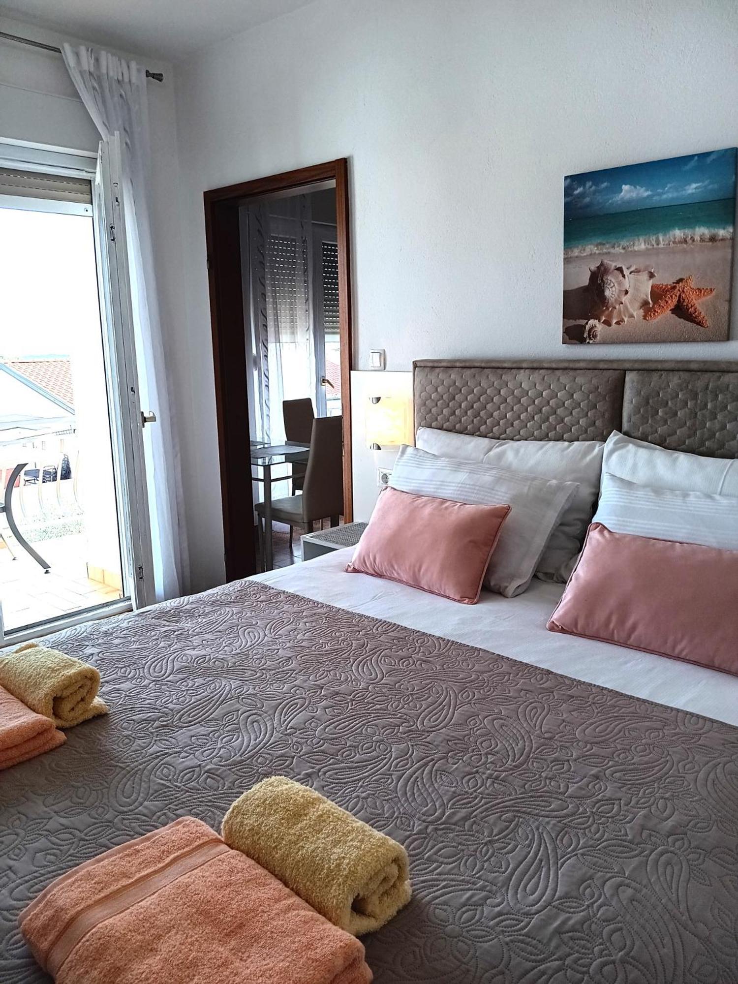 Apartmani Braut Kornić Esterno foto